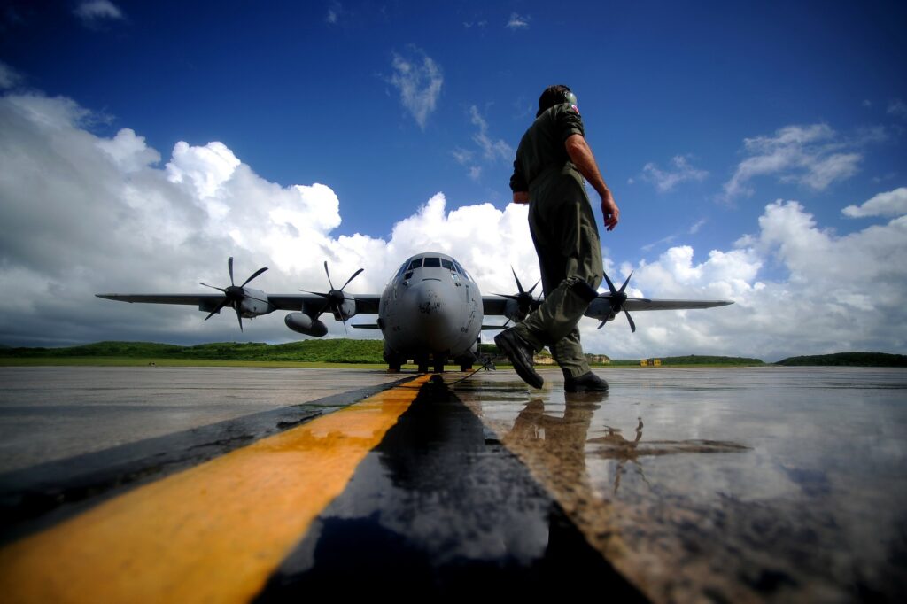 Fuerza Aérea de Estados Unidos está vigilando a los militares venezolanos desde Colombia